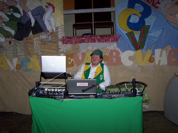 Der-DJ-Ersatz-sieht-spaeter-noch-schlechter-aus