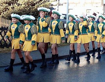 beim Marsch zum Rathaus