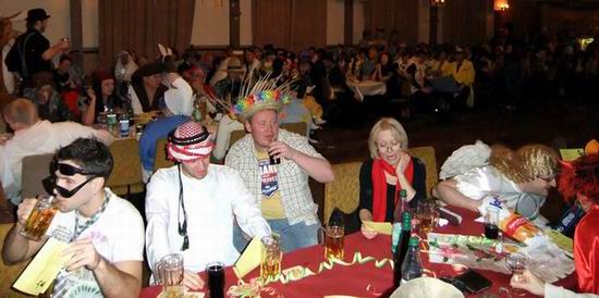 Abschlusslied an den Tischen