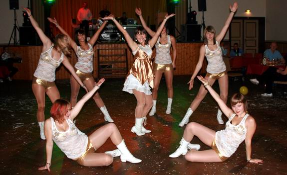 Prinzengarde im funkelnden Outfit