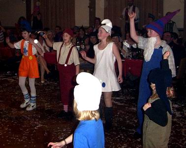 Tanz der Schl�mpfe 1